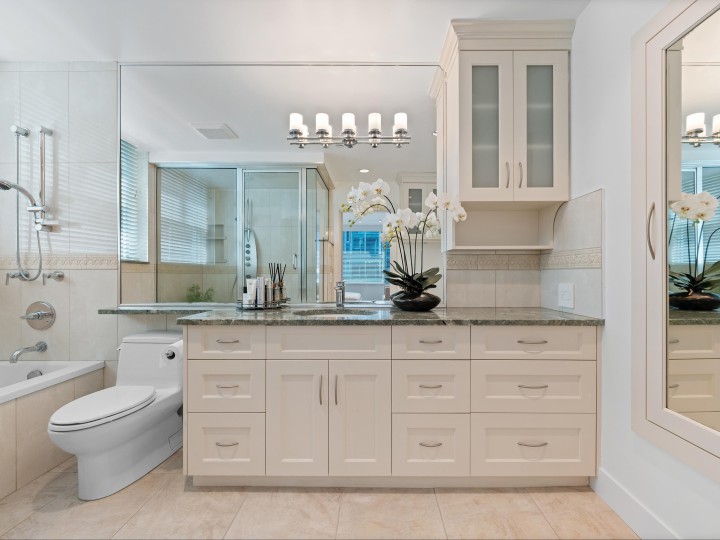 Photo 21 at L302 - 1550 Coal Harbour Quay, Coal Harbour, Vancouver West