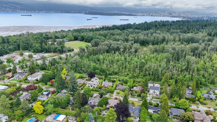 Photo 4 at 1807 Acadia Road, University VW, Vancouver West