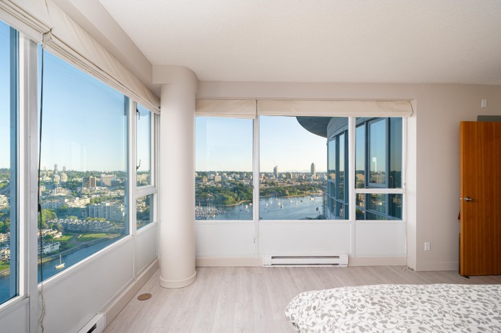 Photo 15 at 3903 - 1033 Marinaside Crescent, Yaletown, Vancouver West
