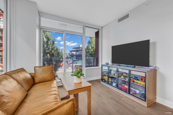 Photo 3 at 211 - 677 W 41st Avenue, Cambie, Vancouver West