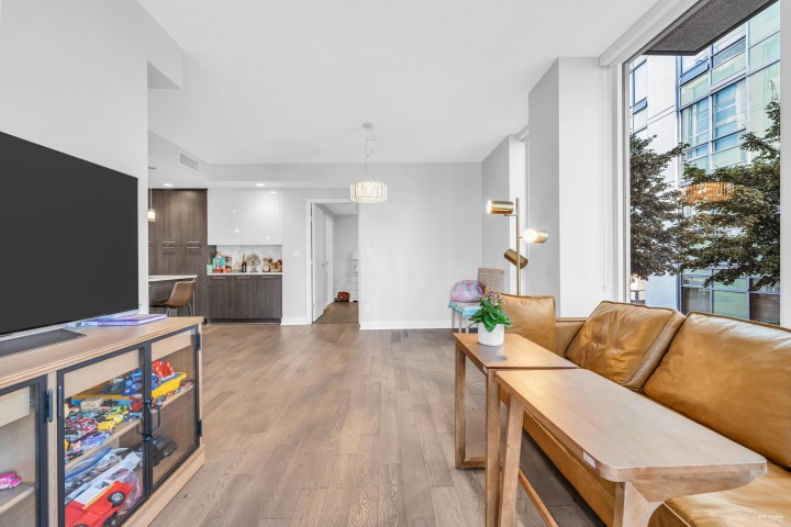 Photo 4 at 211 - 677 W 41st Avenue, Cambie, Vancouver West