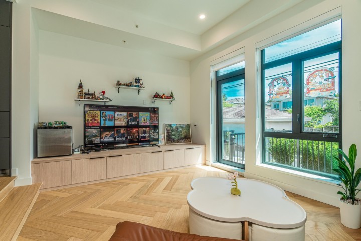 Photo 7 at 12 - 6778 Oak Street, South Cambie, Vancouver West