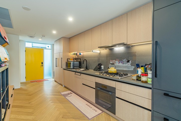 Photo 10 at 12 - 6778 Oak Street, South Cambie, Vancouver West