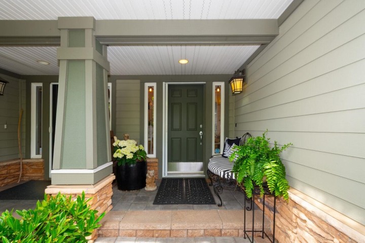 Photo 2 at 9 Beach Drive, Furry Creek, West Vancouver