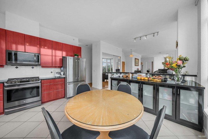 Photo 6 at 3402 - 1239 W Georgia Street, Coal Harbour, Vancouver West