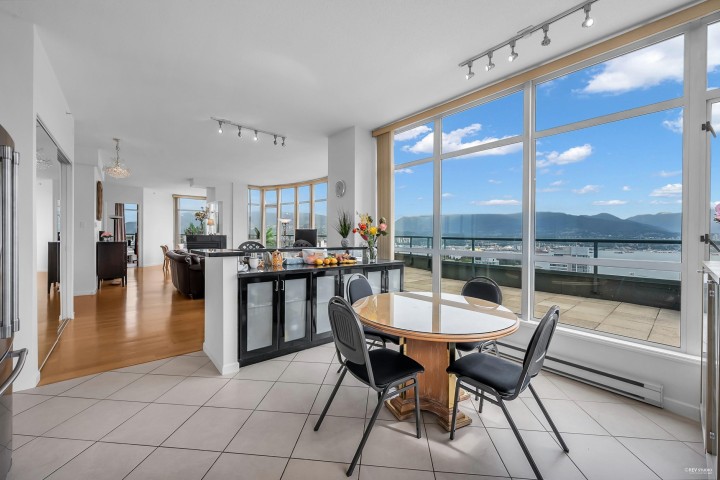 Photo 9 at 3402 - 1239 W Georgia Street, Coal Harbour, Vancouver West