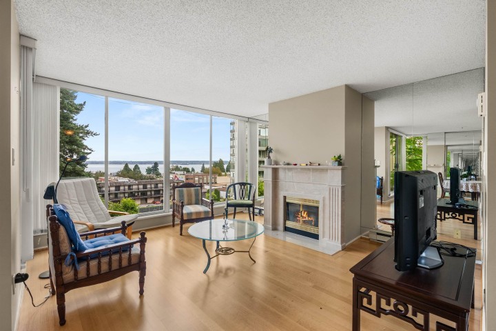 Photo 7 at 501 - 1455 Duchess Avenue, Ambleside, West Vancouver