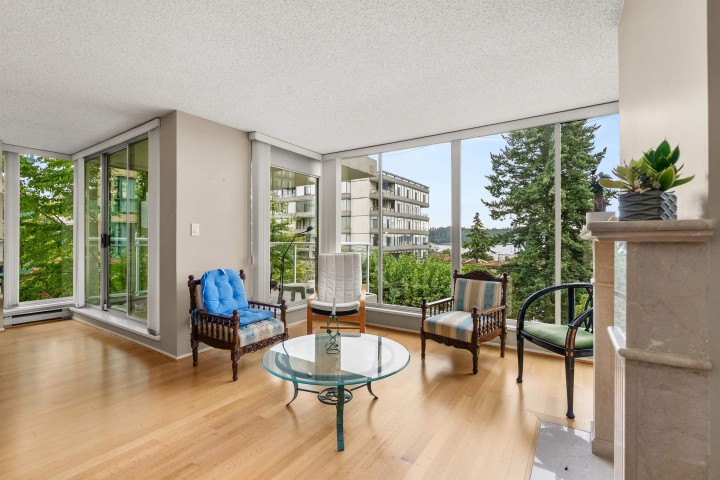 Photo 5 at 501 - 1455 Duchess Avenue, Ambleside, West Vancouver