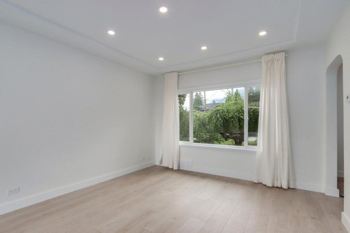 Photo 7 at 181 W Windsor Road, Upper Lonsdale, North Vancouver