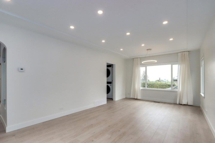 Photo 10 at 181 W Windsor Road, Upper Lonsdale, North Vancouver