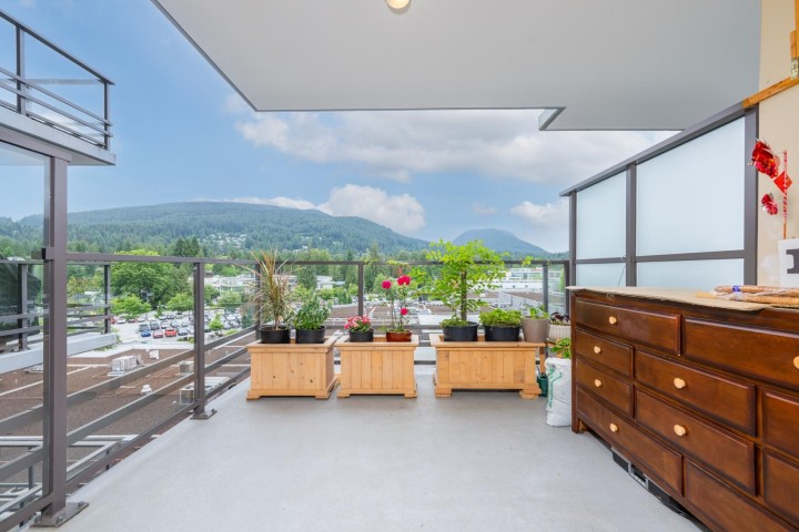 Photo 13 at 510 - 2780 Valley Centre Avenue, Lynn Valley, North Vancouver