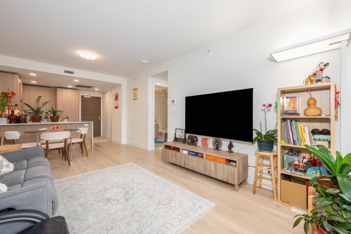 Photo 3 at 510 - 2780 Valley Centre Avenue, Lynn Valley, North Vancouver