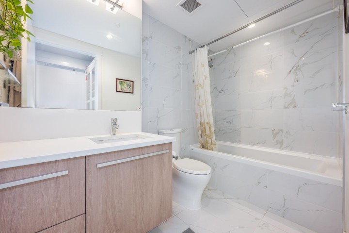 Photo 11 at 510 - 2780 Valley Centre Avenue, Lynn Valley, North Vancouver