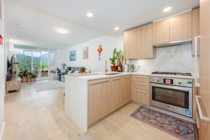 Photo 8 at 510 - 2780 Valley Centre Avenue, Lynn Valley, North Vancouver