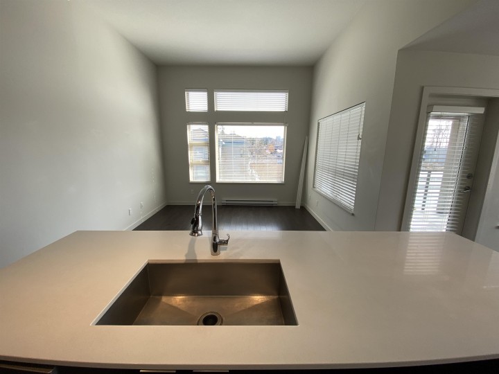 Photo 4 at 509 - 1679 Lloyd Avenue, Pemberton NV, North Vancouver