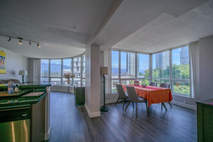 Photo 10 at 302 - 588 Broughton Street, Coal Harbour, Vancouver West