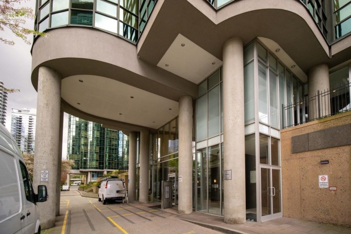 Photo 4 at 302 - 588 Broughton Street, Coal Harbour, Vancouver West
