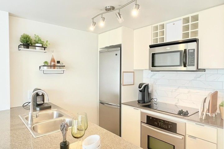 Photo 10 at 1801 - 233 Robson Street, Downtown VW, Vancouver West