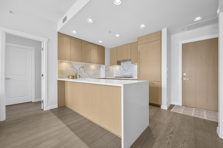 Photo 6 at 805 - 3533 Ross Drive, University VW, Vancouver West