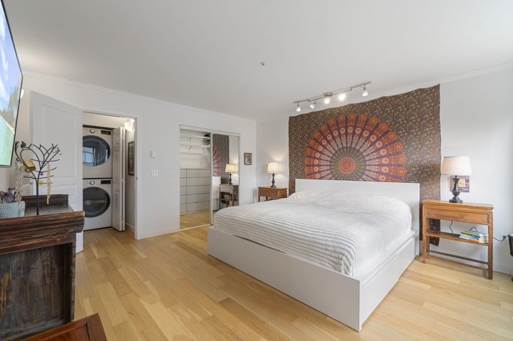 Photo 17 at 402 - 4688 W 10th Avenue, Point Grey, Vancouver West