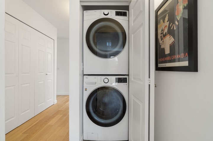 Photo 20 at 402 - 4688 W 10th Avenue, Point Grey, Vancouver West