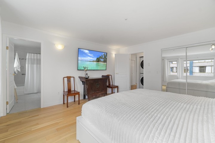 Photo 18 at 402 - 4688 W 10th Avenue, Point Grey, Vancouver West