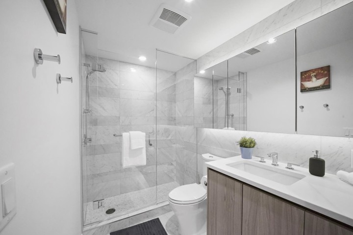 Photo 17 at 1884 - 87 Nelson Street, Yaletown, Vancouver West