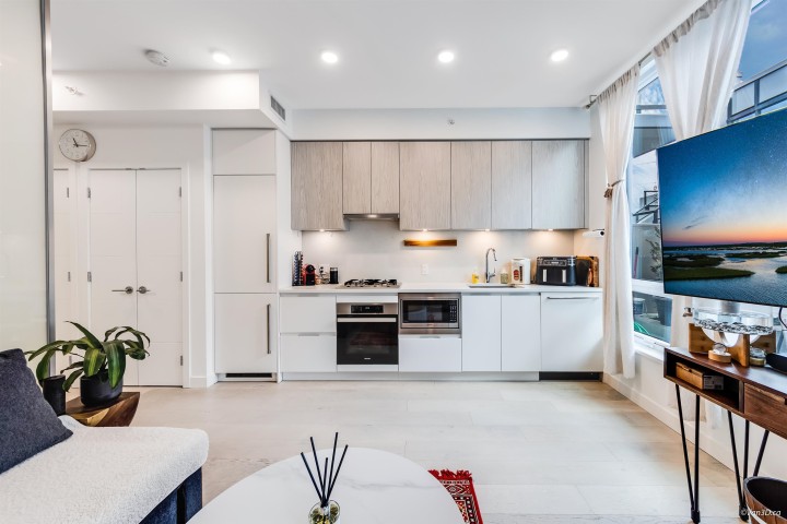 Photo 3 at 102 - 4240 Cambie Street, Cambie, Vancouver West