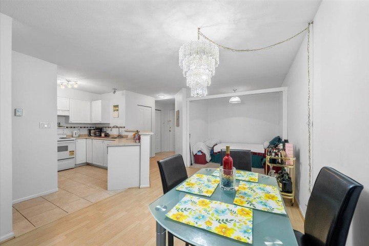 Photo 12 at PH23 - 760 Kingsway, Fraser VE, Vancouver East