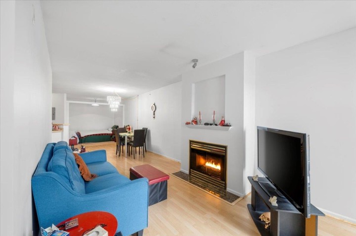Photo 8 at PH23 - 760 Kingsway, Fraser VE, Vancouver East