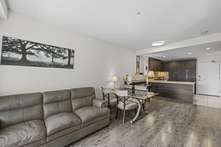 Photo 11 at 303 - 6033 Gray Avenue, University VW, Vancouver West