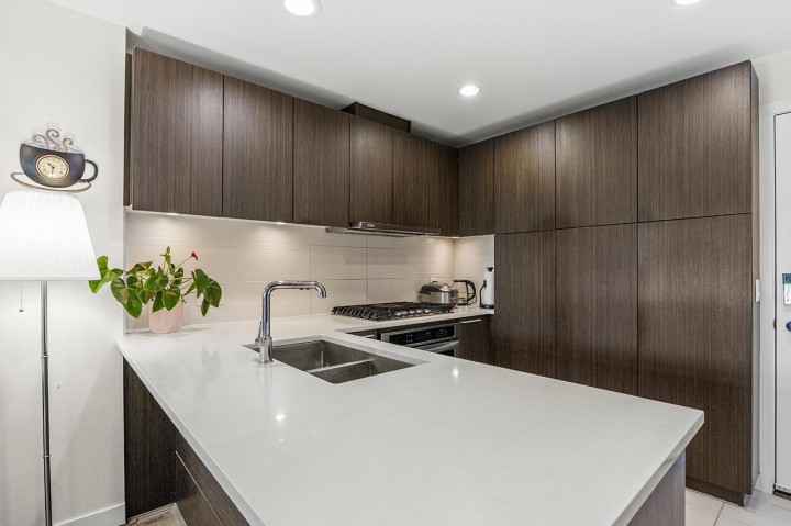 Photo 4 at 303 - 6033 Gray Avenue, University VW, Vancouver West