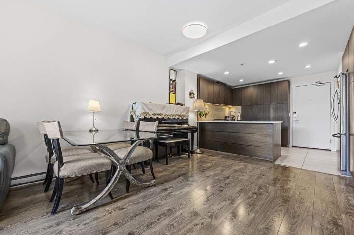 Photo 8 at 303 - 6033 Gray Avenue, University VW, Vancouver West