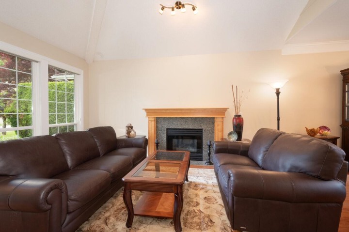 Photo 4 at 1273 Eldon Road, Canyon Heights NV, North Vancouver