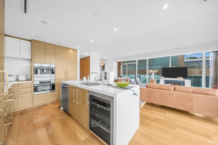 Photo 10 at 3002 - 667 Howe Street, Downtown VW, Vancouver West