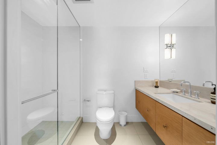 Photo 31 at 3002 - 667 Howe Street, Downtown VW, Vancouver West