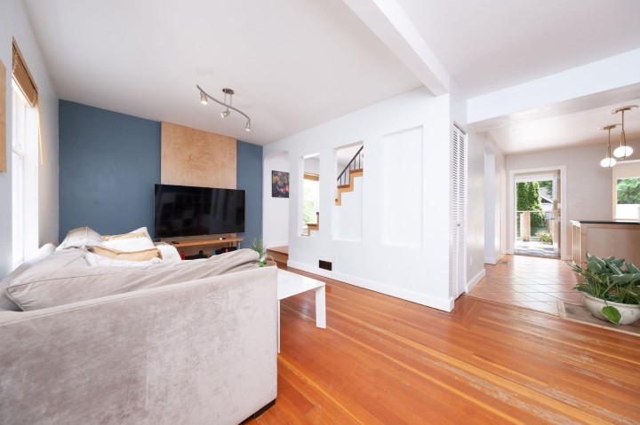 Photo 7 at 1075 Gladwin Drive, Capilano NV, North Vancouver