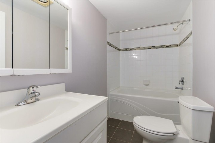 Photo 17 at 306 - 1345 W 15th Avenue, Fairview VW, Vancouver West