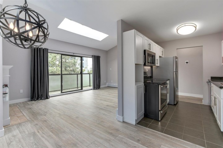 Photo 3 at 306 - 1345 W 15th Avenue, Fairview VW, Vancouver West