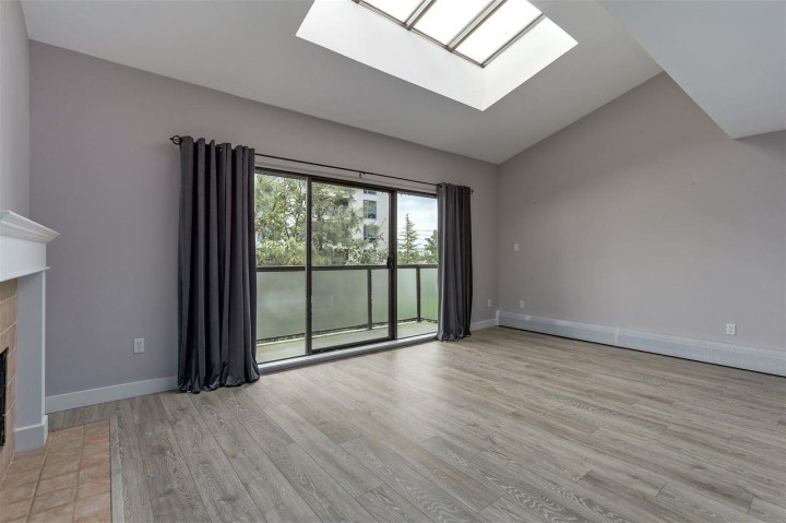 Photo 10 at 306 - 1345 W 15th Avenue, Fairview VW, Vancouver West