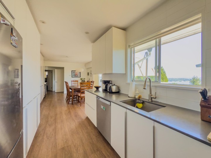 Photo 9 at 1960 Orchard Way, Queens, West Vancouver