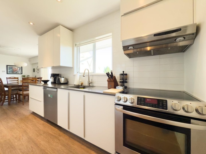 Photo 11 at 1960 Orchard Way, Queens, West Vancouver