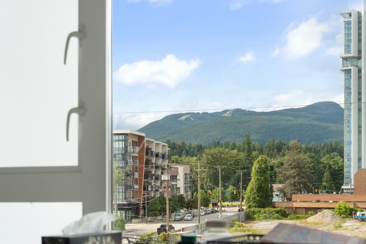 Photo 2 at 309 - 1519 Crown Street, Lynnmour, North Vancouver