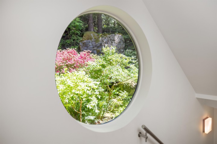 Photo 10 at 170 Sunset Drive, Lions Bay, West Vancouver