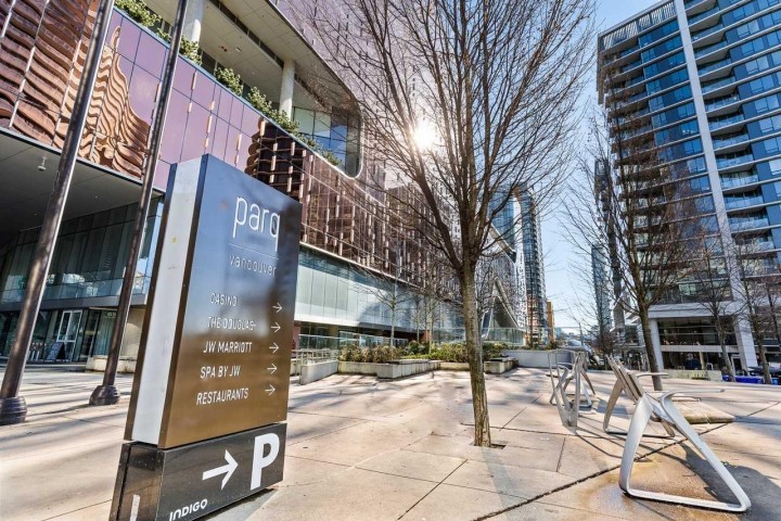 Photo 16 at 1609 - 68 Smithe Street, Downtown VW, Vancouver West