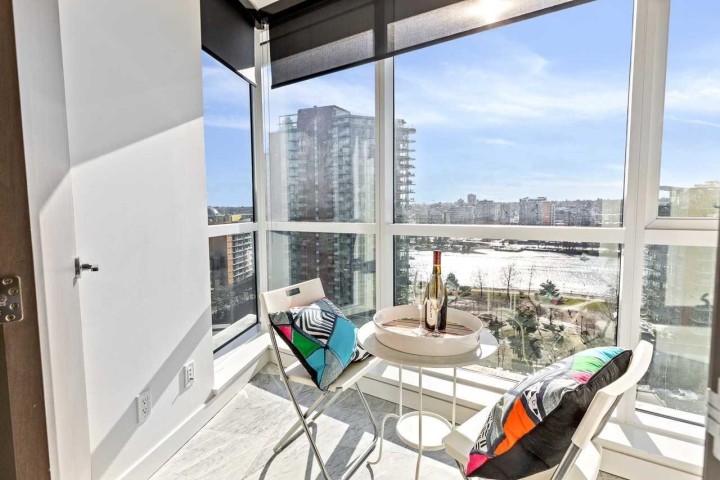 Photo 10 at 1609 - 68 Smithe Street, Downtown VW, Vancouver West