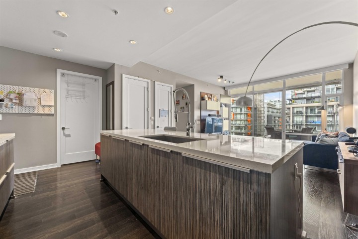 Photo 12 at 502 - 77 Walter Hardwick Avenue, False Creek, Vancouver West