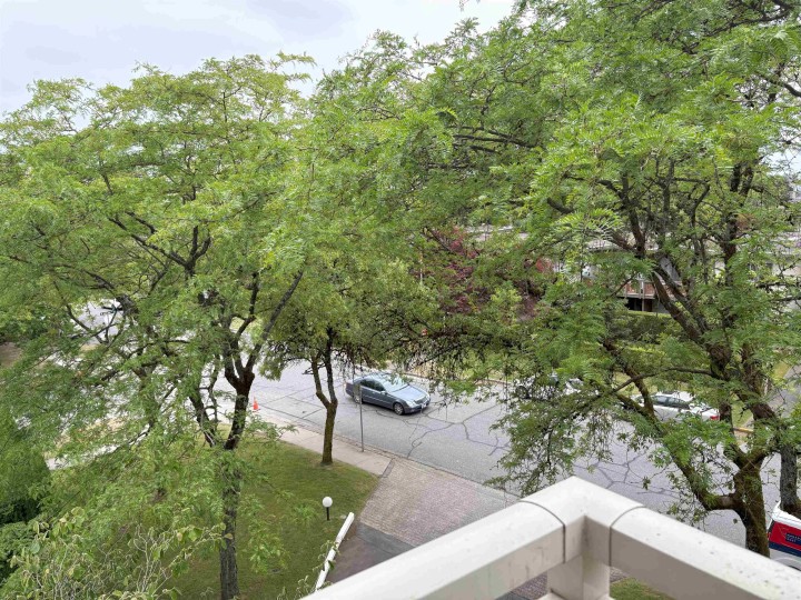 Photo 6 at 305 - 6076 Tisdall Street, Oakridge VW, Vancouver West