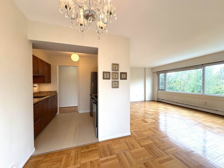 Photo 13 at 305 - 6076 Tisdall Street, Oakridge VW, Vancouver West