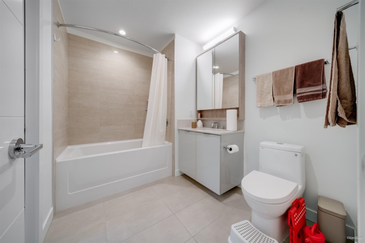 Photo 17 at 207 - 128 E 8th Street, Central Lonsdale, North Vancouver